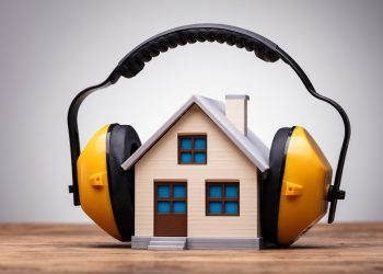 Comment isoler sa maison du bruit ?